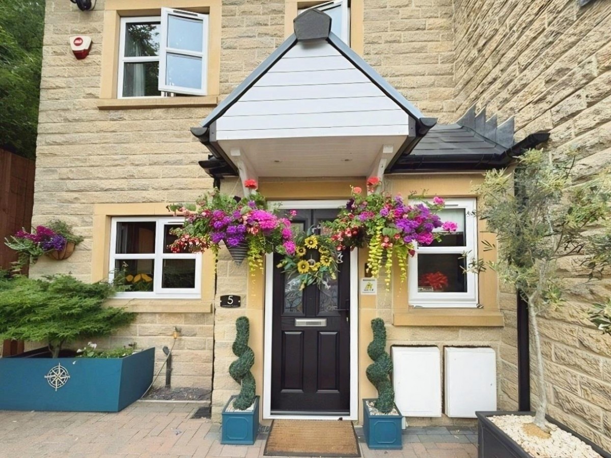 Fartown Court, Pudsey, LS28
