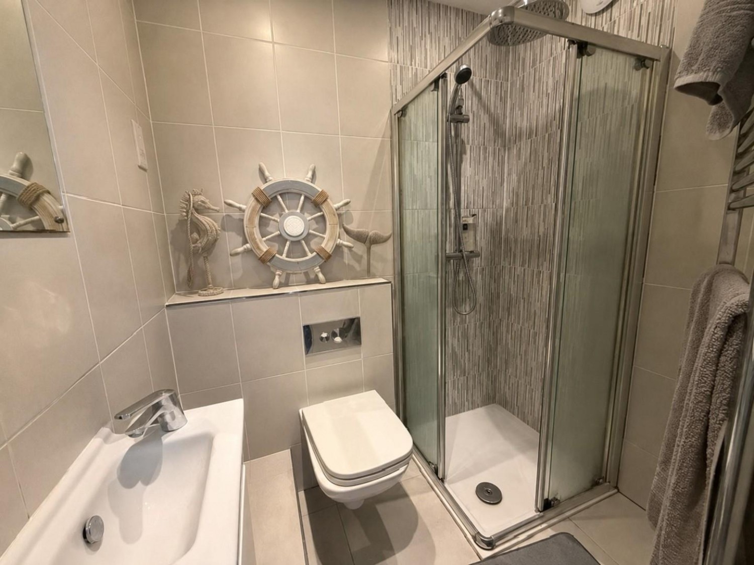 2 bedroom House for sale in Fartown Court, Pudsey, LS28