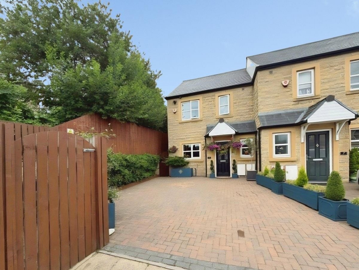 Fartown Court, Pudsey, LS28