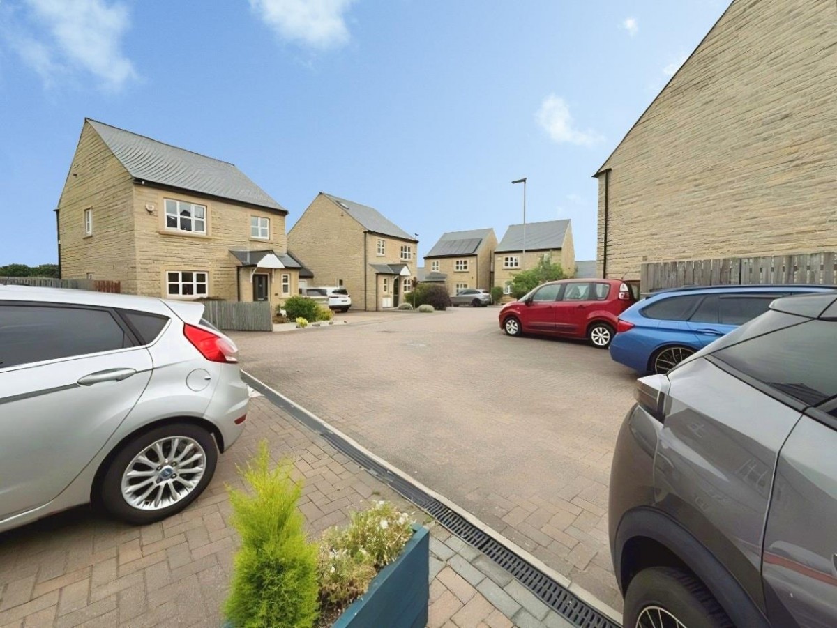 Fartown Court, Pudsey, LS28