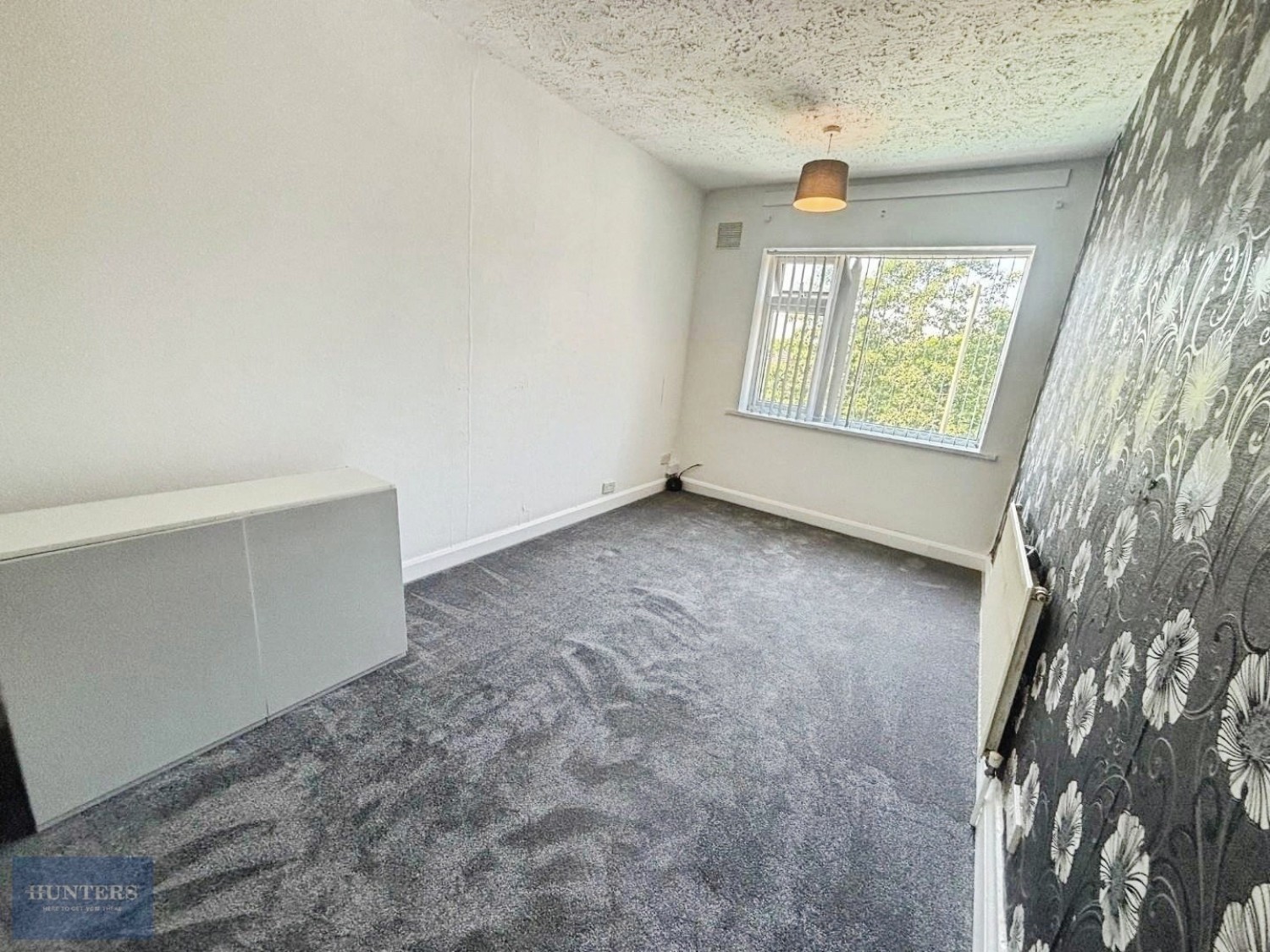 2 bedroom Flat to let in Stanley Road, Oldbury
