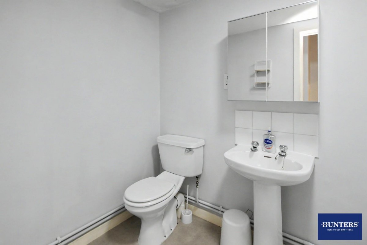 Netherwood Chambers 1A, Manor Row Bradford, BD1 4PB