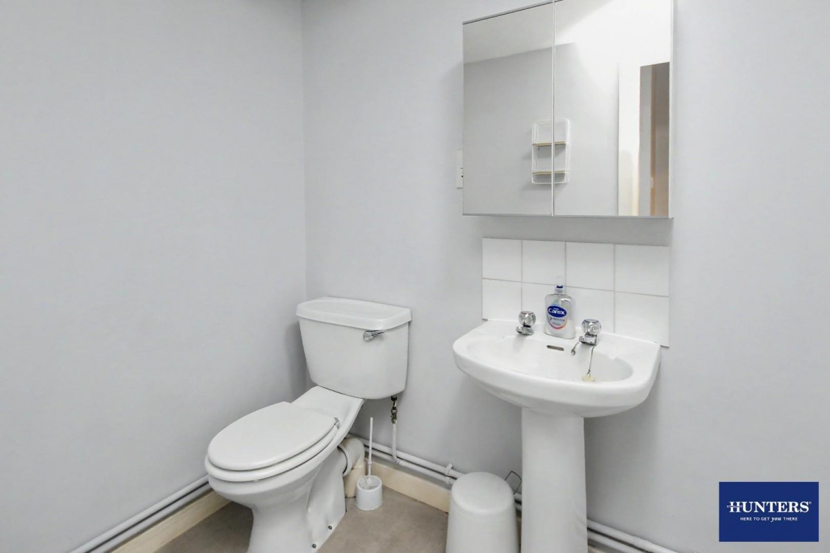 Netherwood Chambers 1A, Manor Row Bradford, BD1 4PB