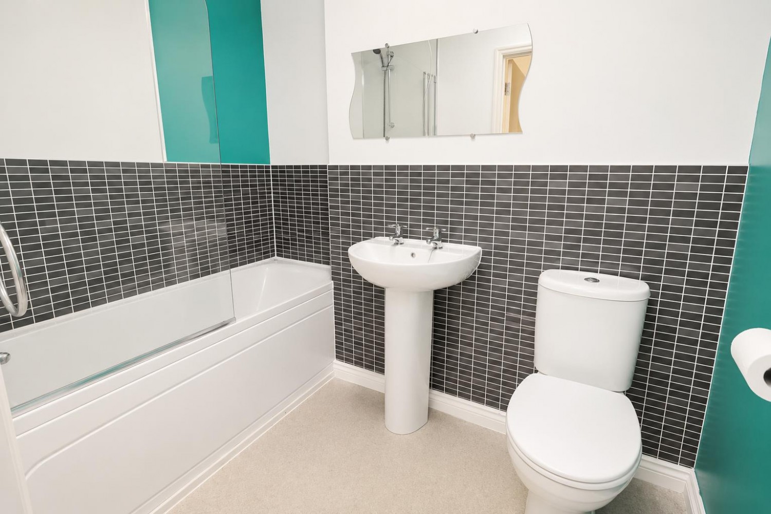 2 bedroom Flat to let in Lamerton Avenue, Newcastle Upon Tyne, NE6
