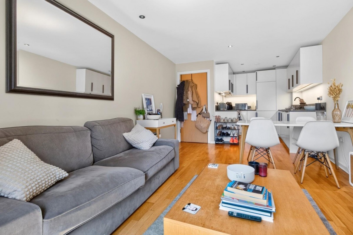 Santorini, Gotts Road Leeds, LS12 1DP