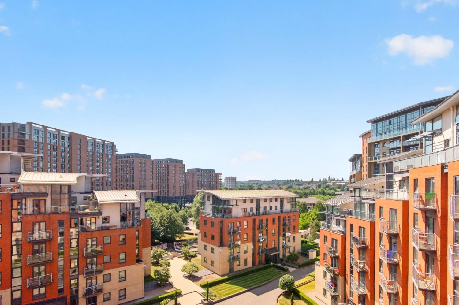 1 bedroom Flat for sale in Santorini, Gotts Road Leeds, LS12 1DP