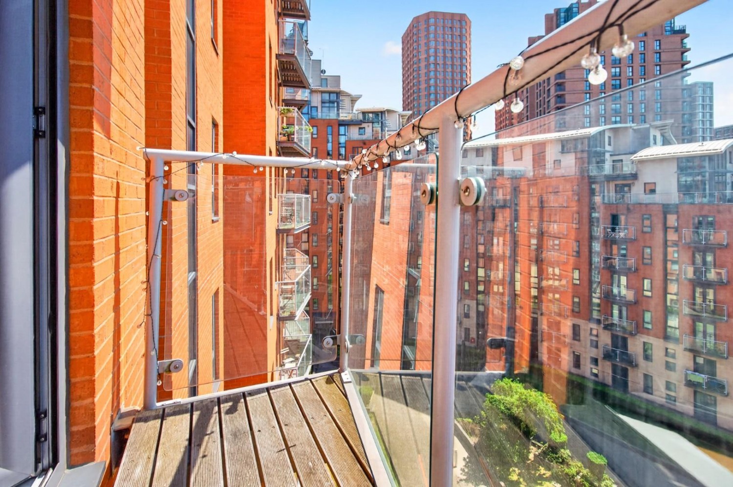 1 bedroom Flat for sale in Santorini, Gotts Road Leeds, LS12 1DP