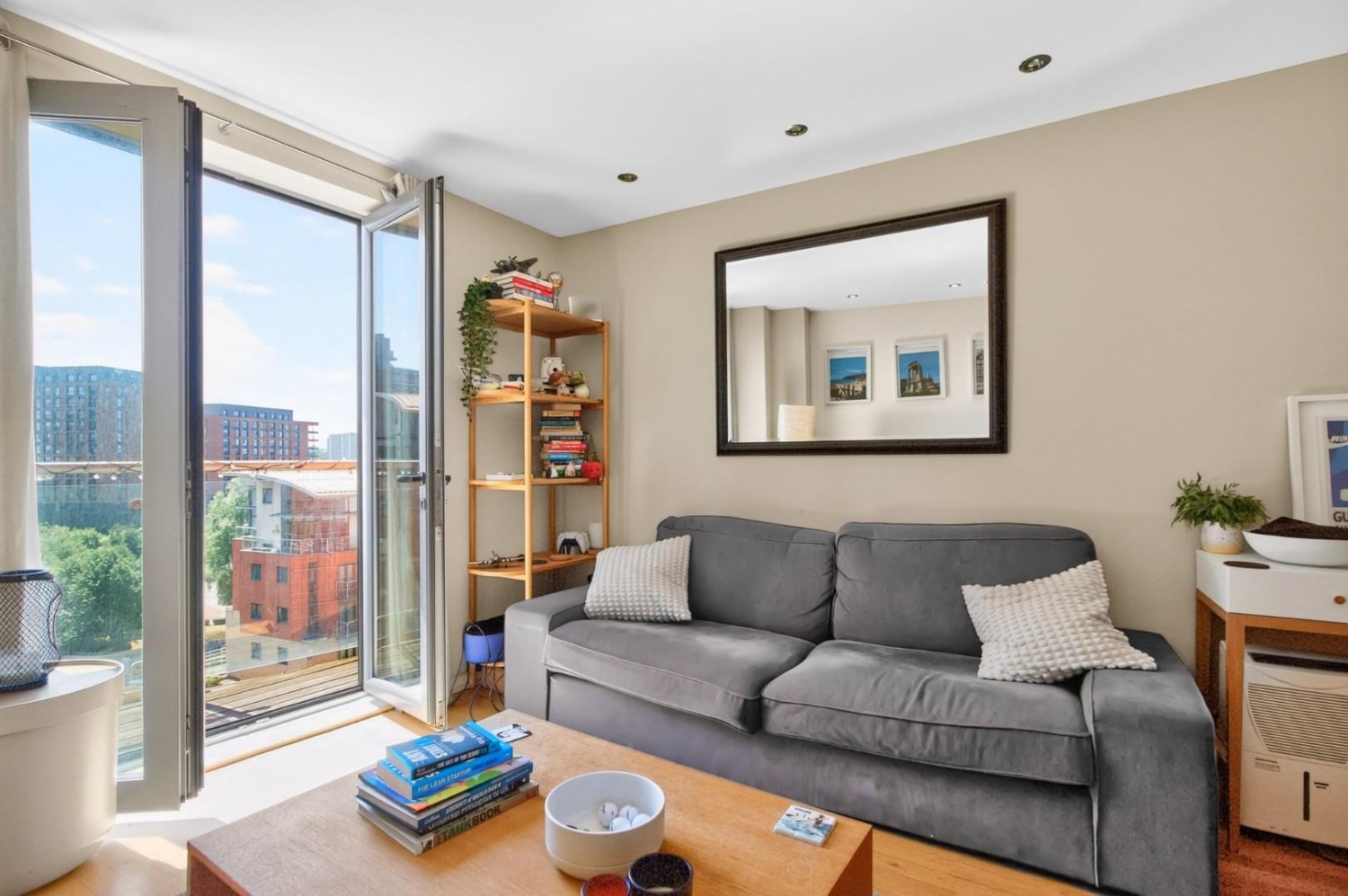 1 bedroom Flat for sale in Santorini, Gotts Road Leeds, LS12 1DP