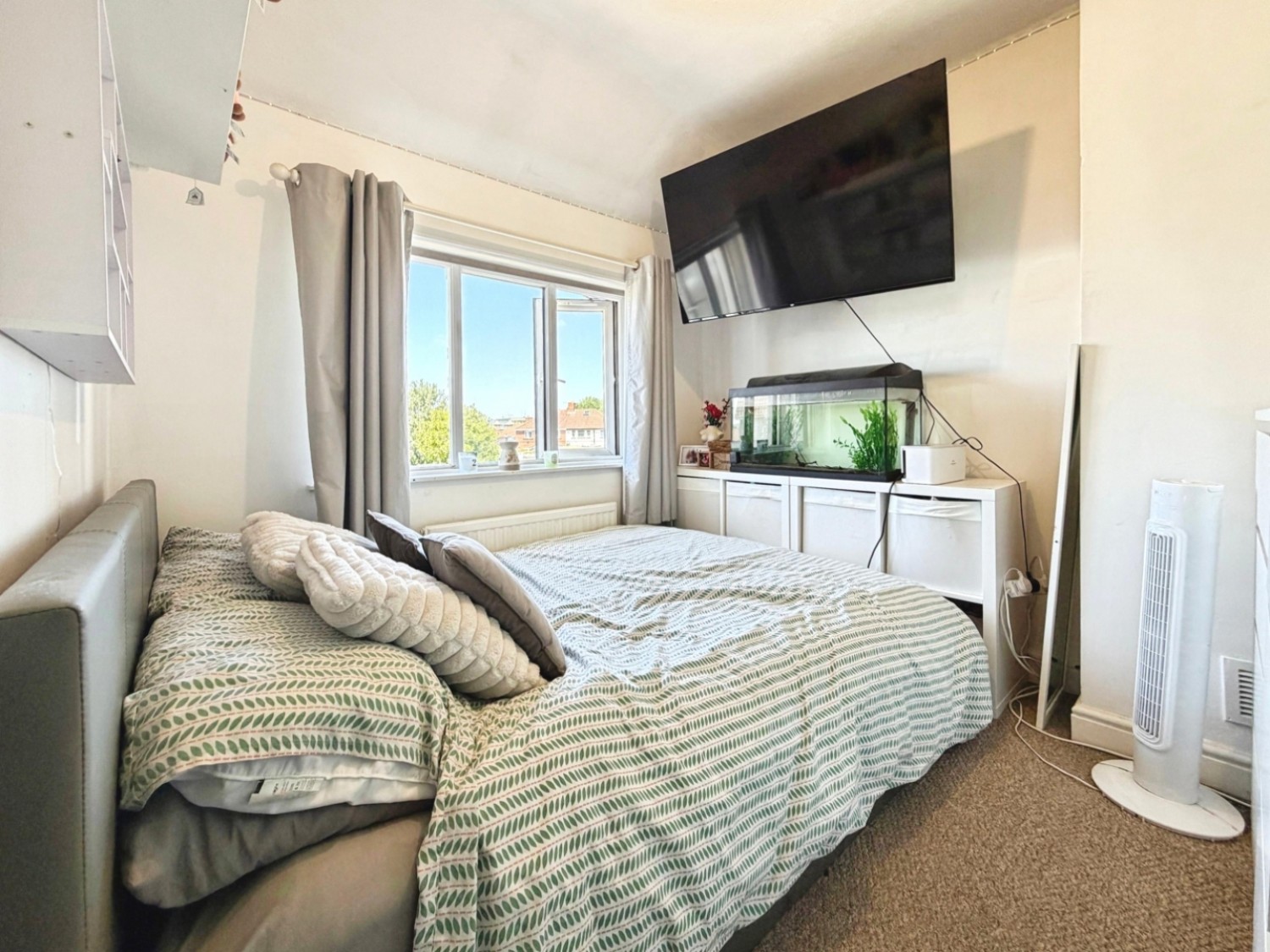 3 bedroom House for sale in Colchester Crescent, Knowle, Bristol, BS4 1SG