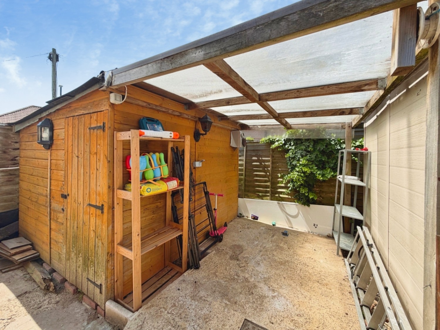 3 bedroom House for sale in Colchester Crescent, Knowle, Bristol, BS4 1SG