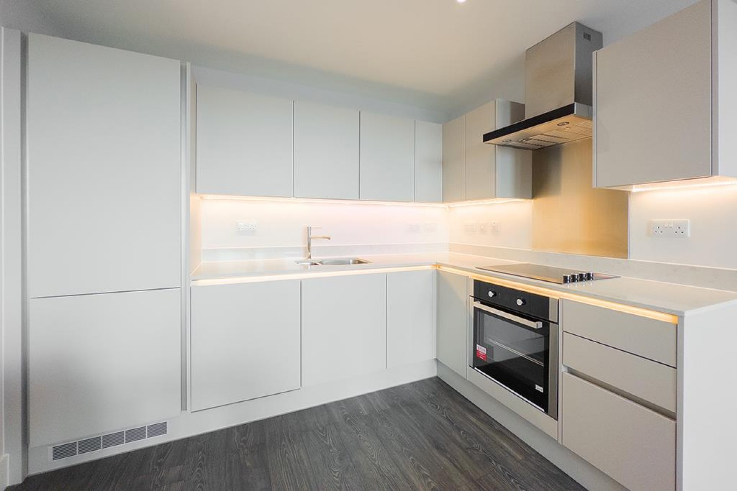 2 bedroom Flat to let in Hallmark Manchester