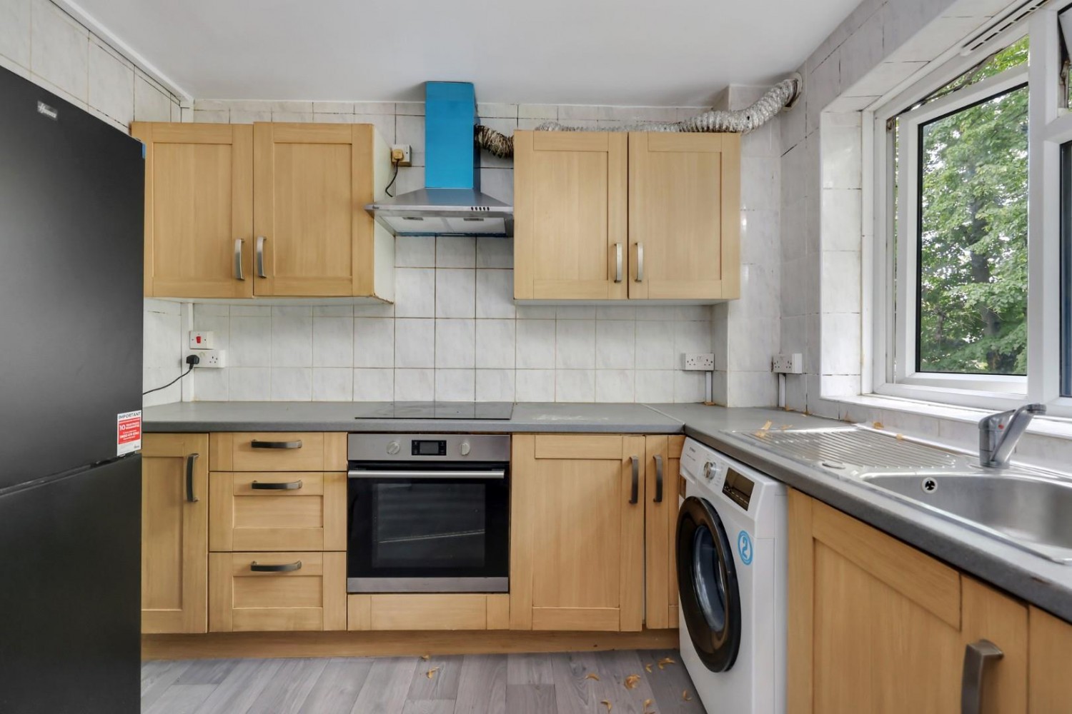 2 bedroom Flat to let in Amhurst Road, London, E8