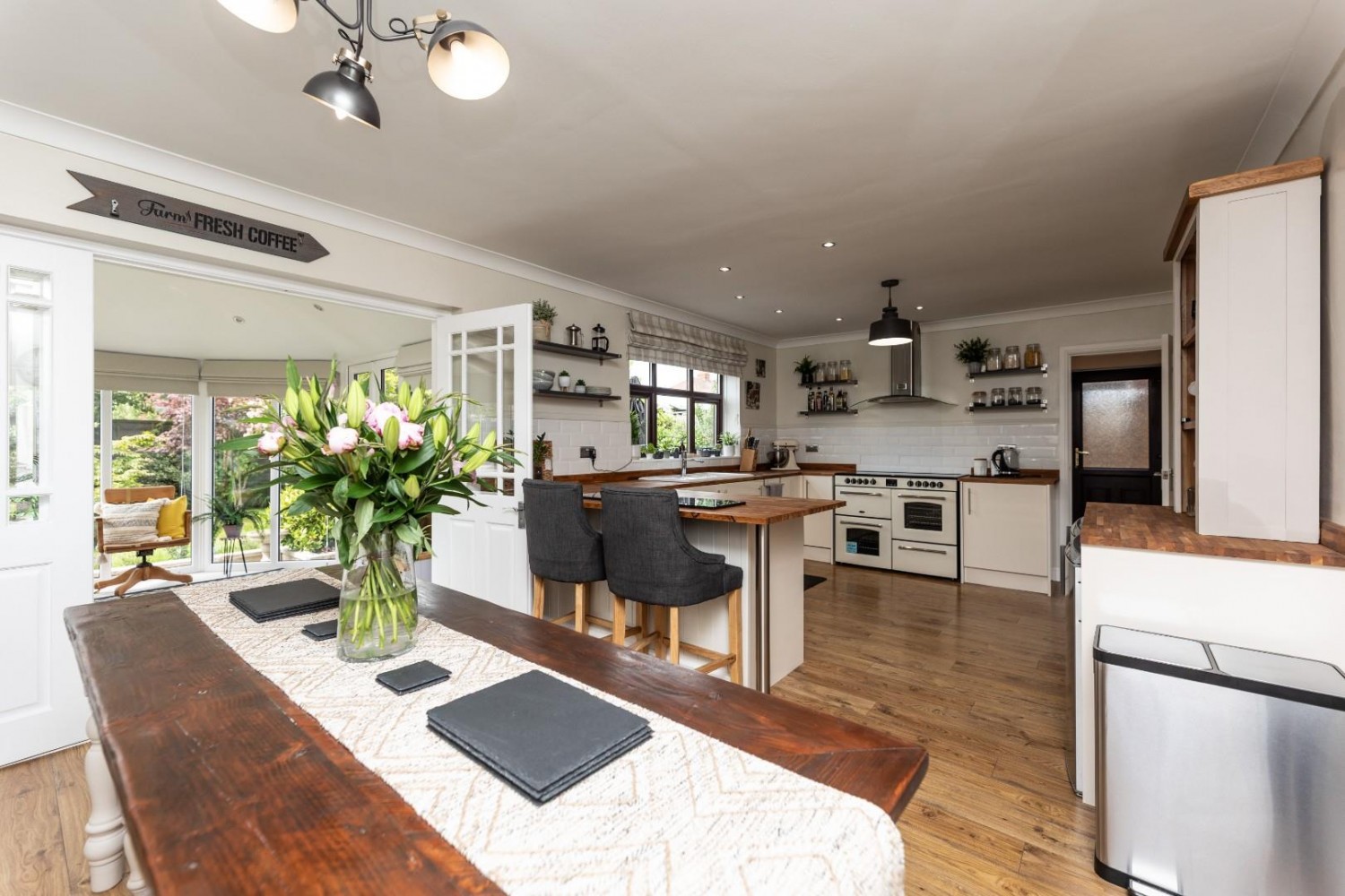 4 bedroom House for sale in Highfield Road, Pontefract