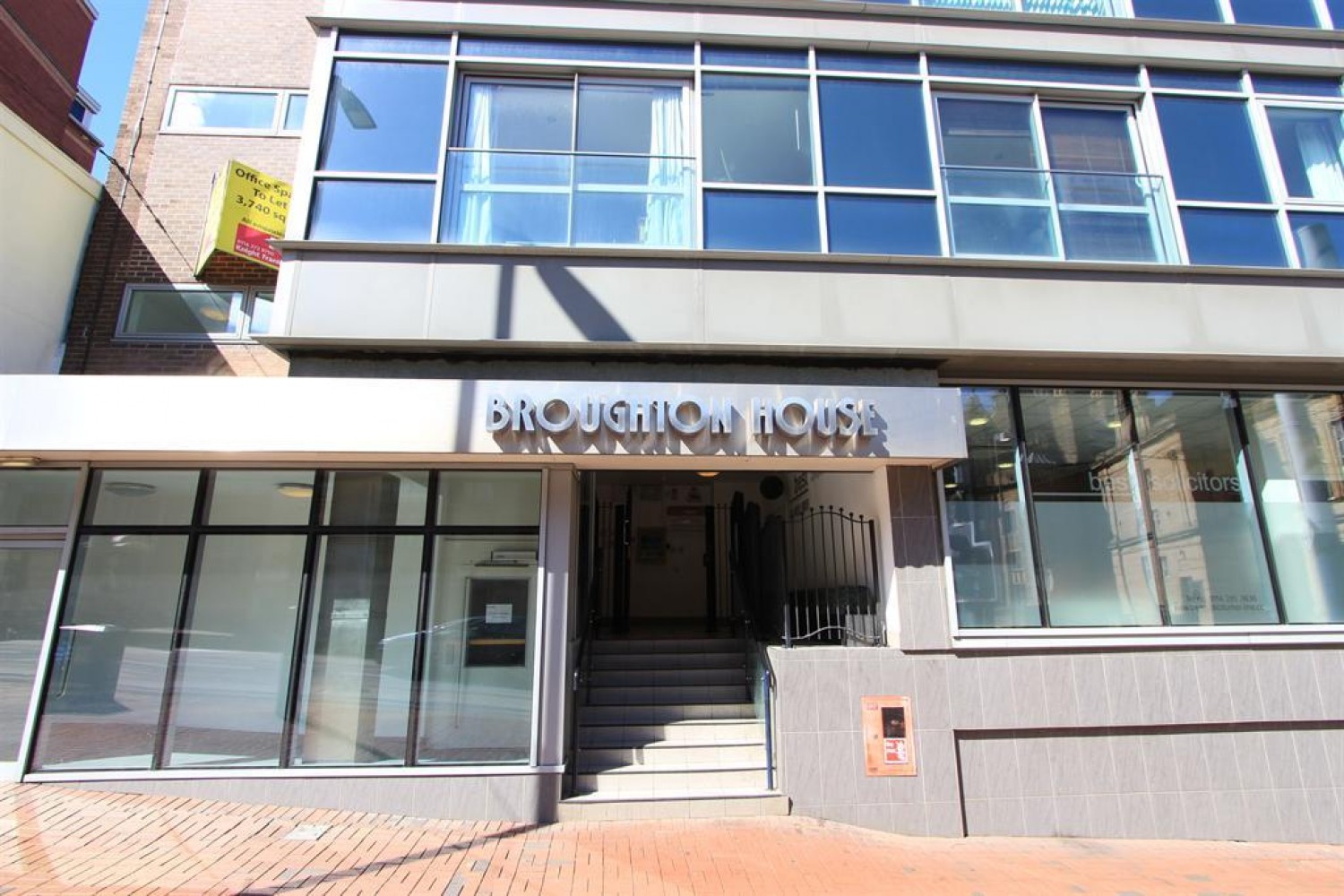 1 bedroom Flat to let in Broughton House, West Street, Sheffield, S1 4EX