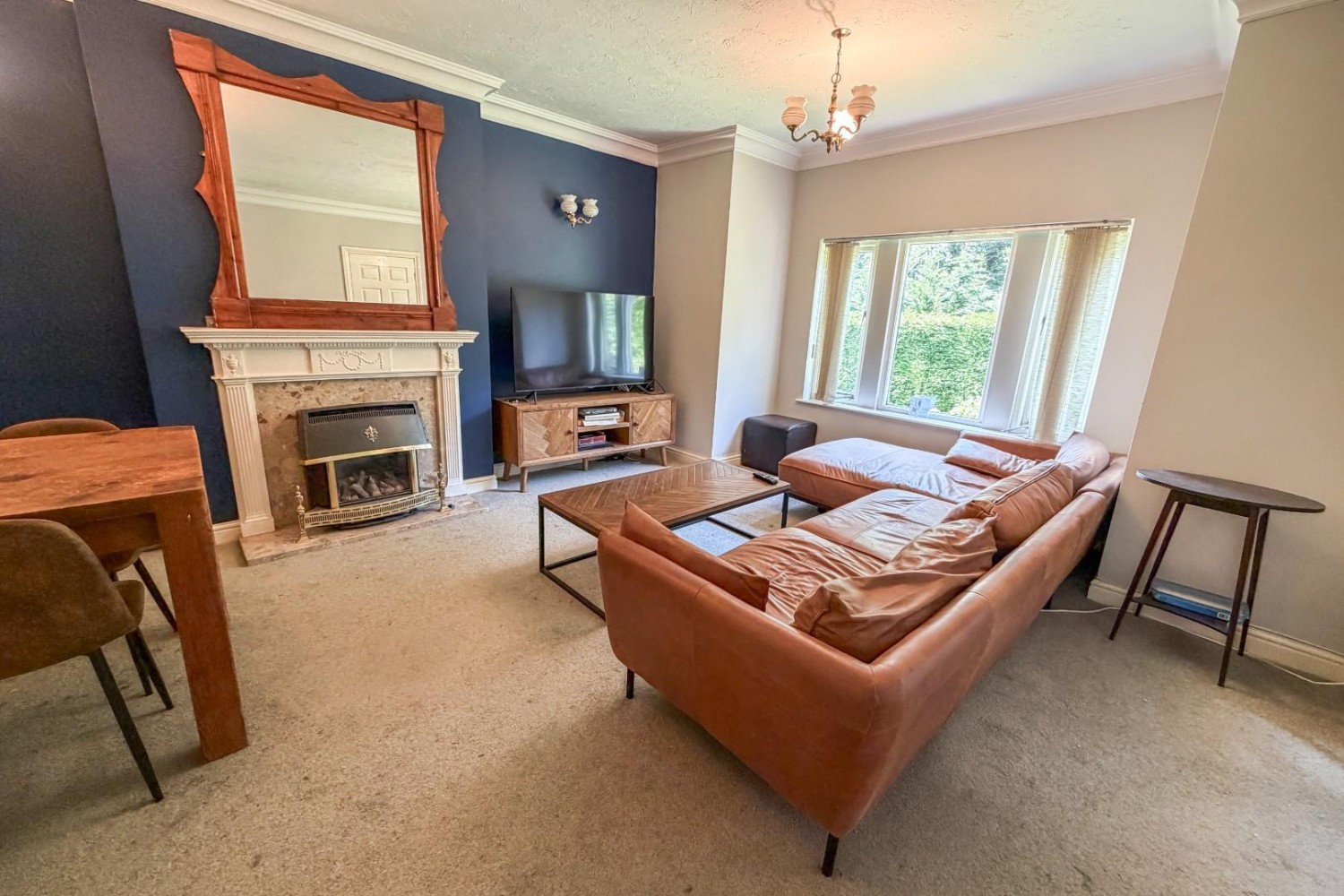 2 bedroom Flat for sale in Harlow Court, Park Avenue, Roundhay, Leeds