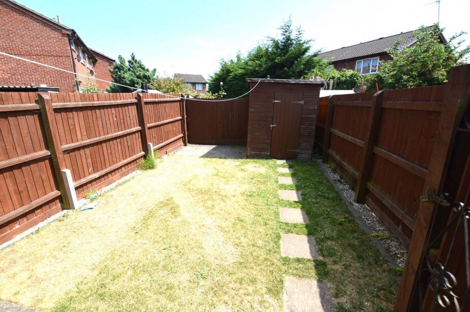 2 bedroom House to let in Clipstone Gardens, Wigston