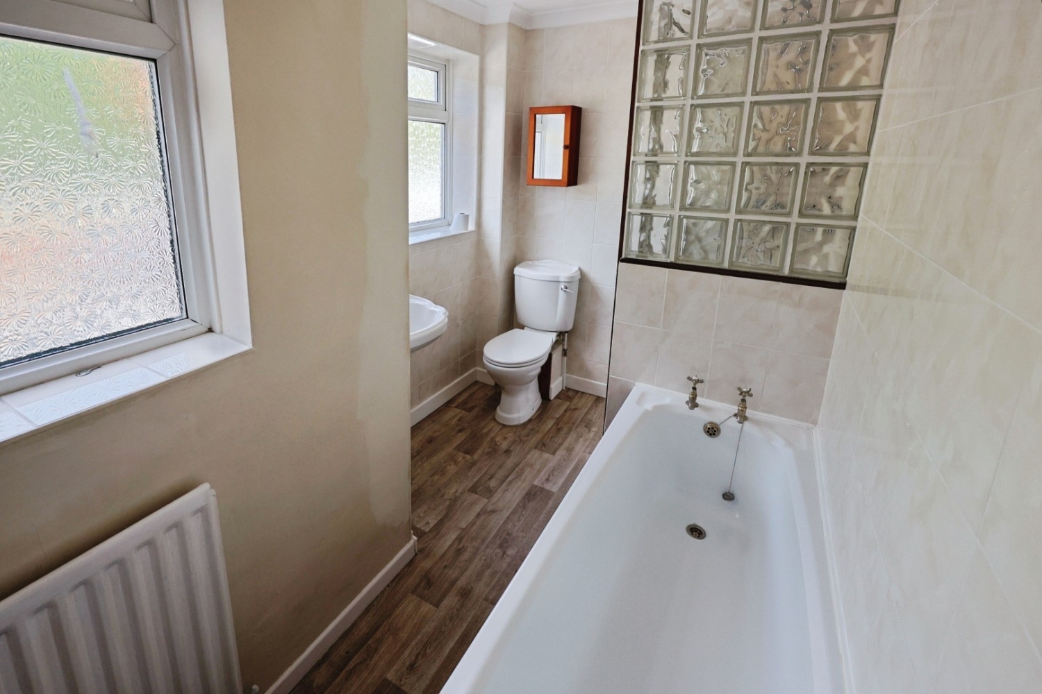 2 bedroom House to let in Surtees Street