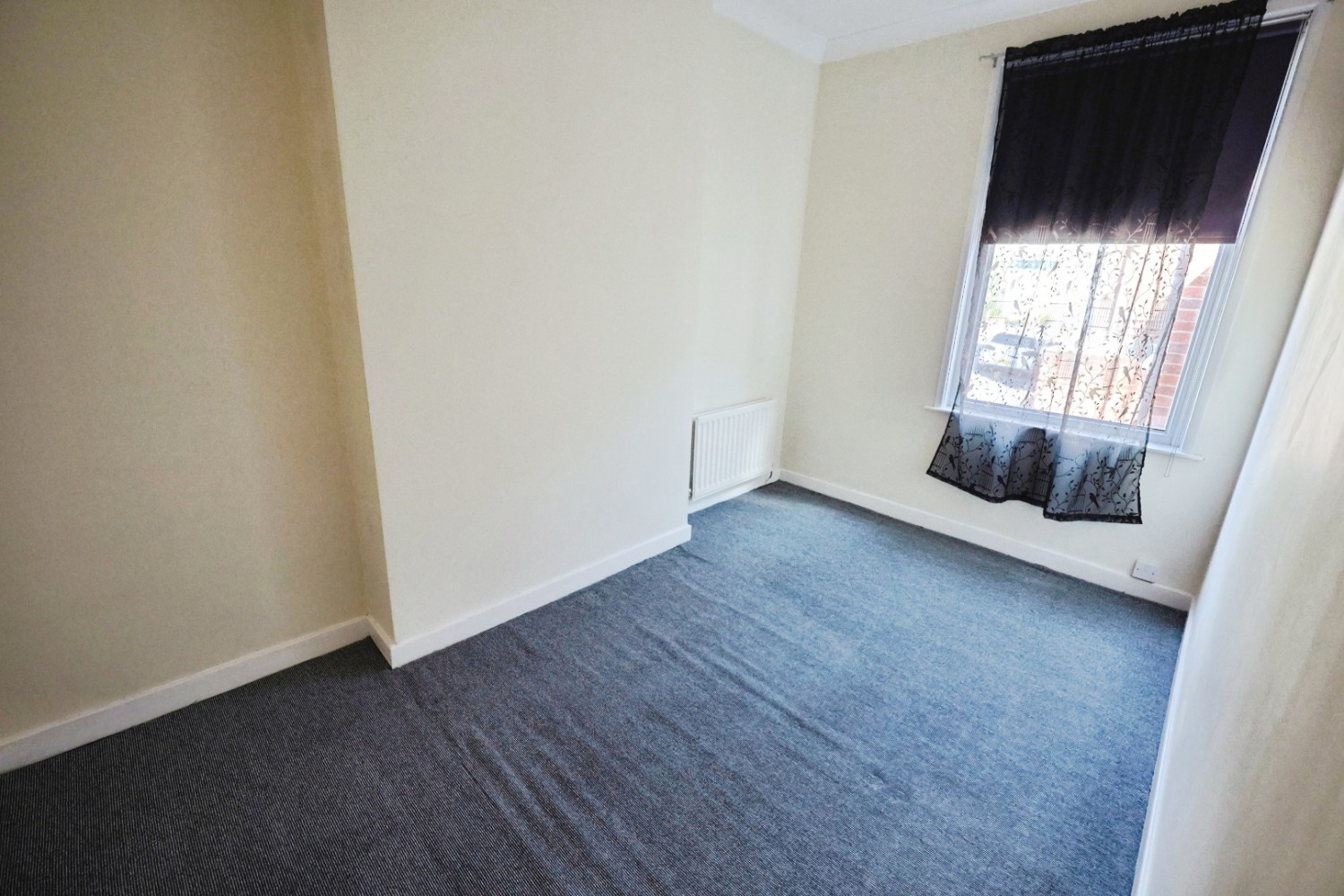 2 bedroom House to let in Surtees Street