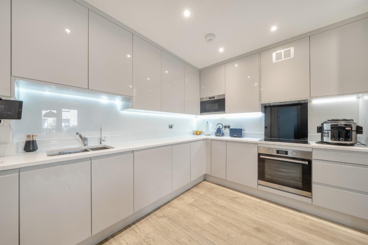Vousden Grove, Thamesmead, London