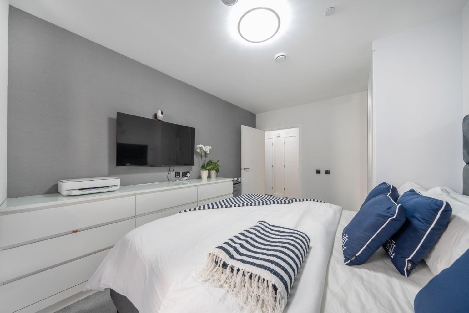 2 bedroom Flat for sale in Vousden Grove, Thamesmead, London