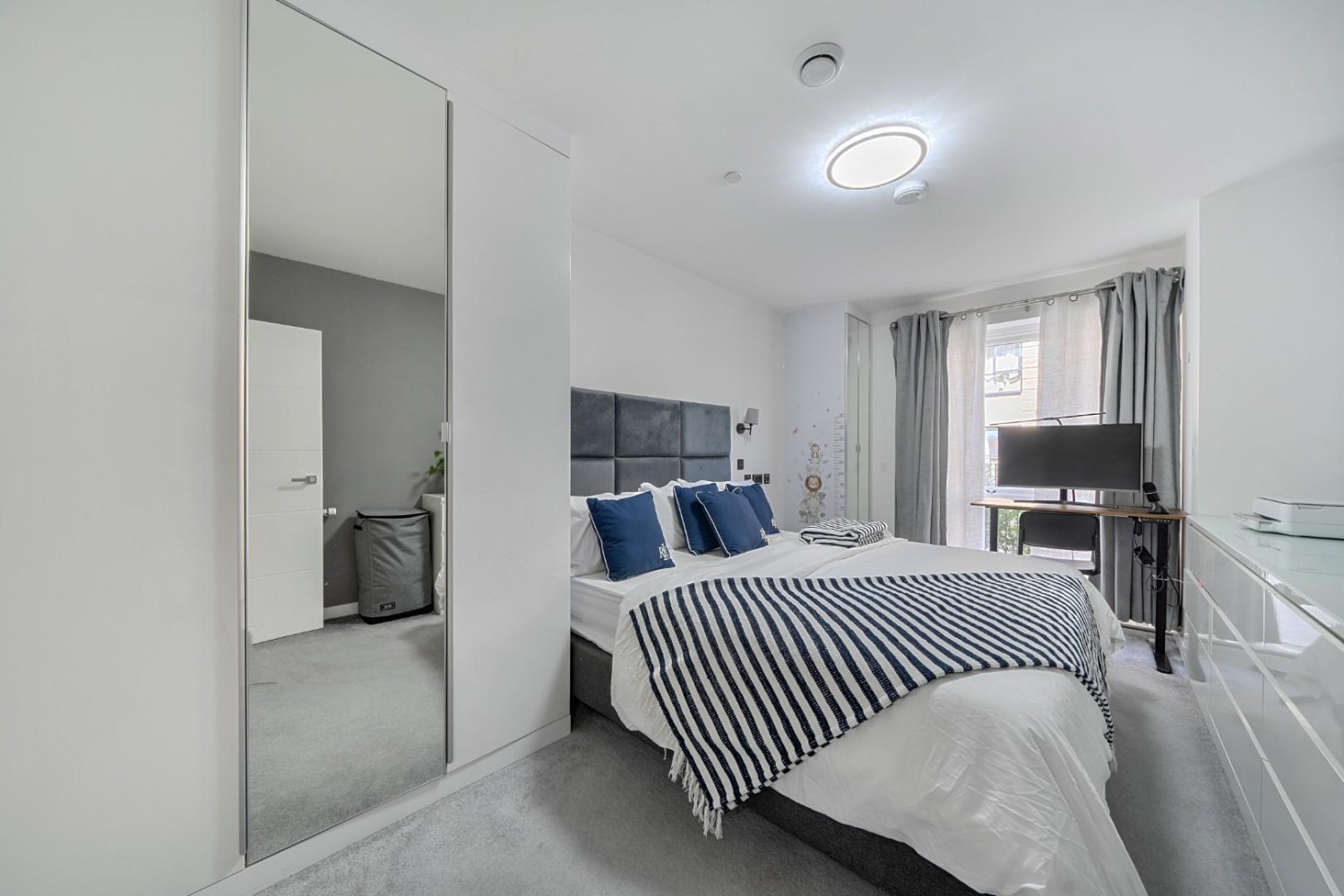 2 bedroom Flat for sale in Vousden Grove, Thamesmead, London