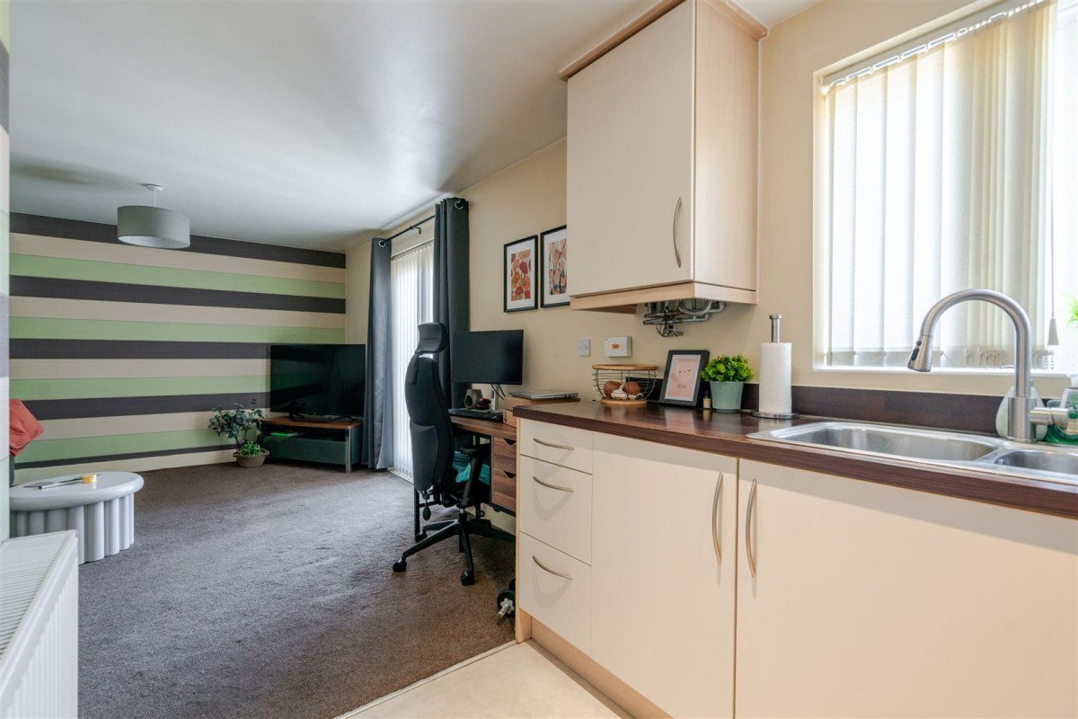Brentwood Grove, Leigh, WN7 1UG