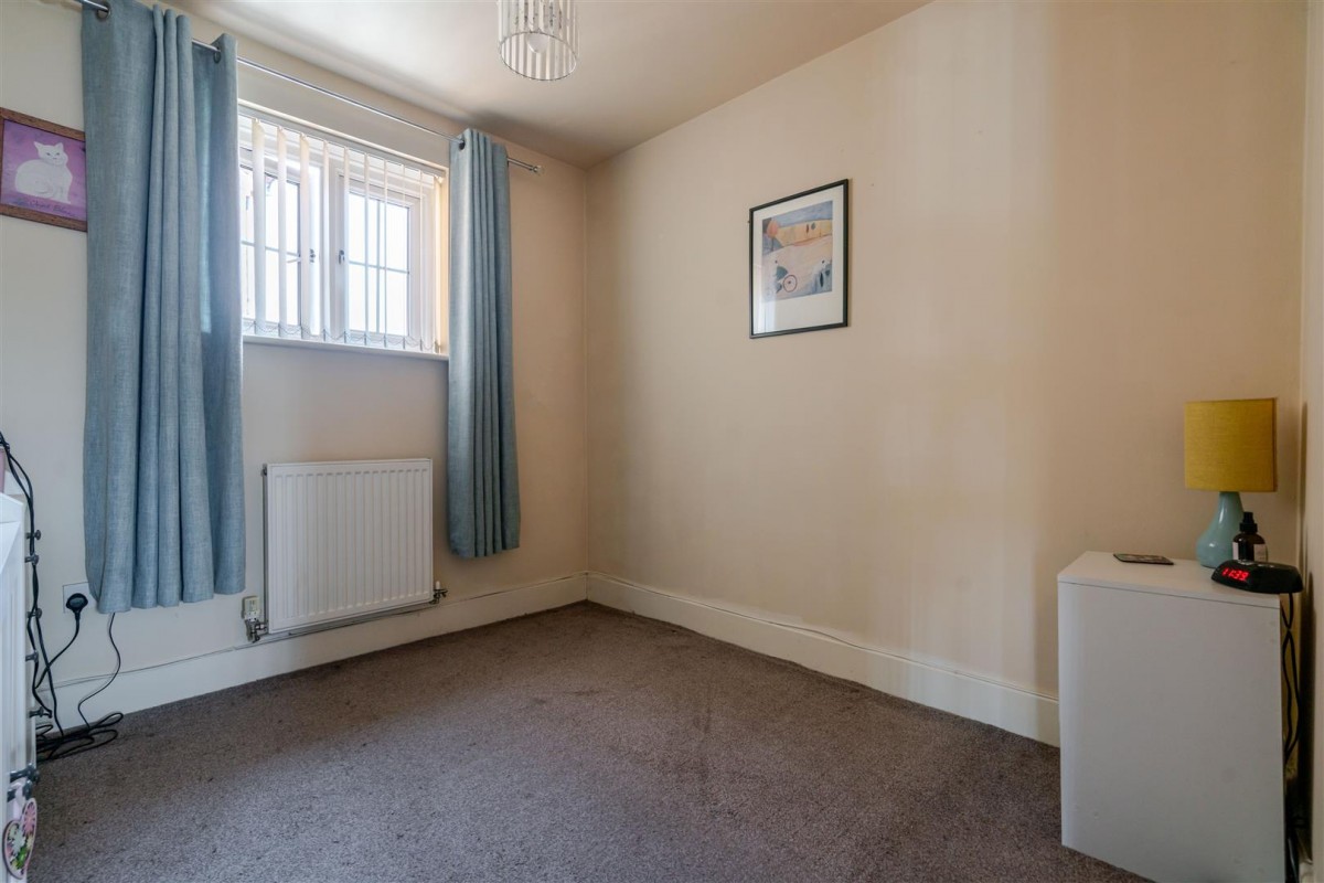 Brentwood Grove, Leigh, WN7 1UG