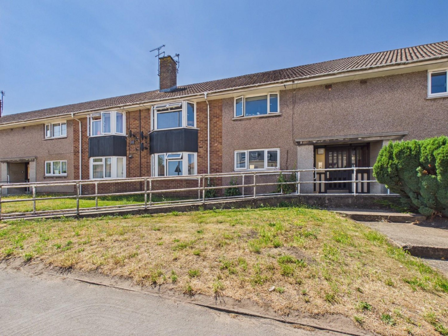 2 bedroom Flat for sale in Rock Street, Thornbury, Bristol