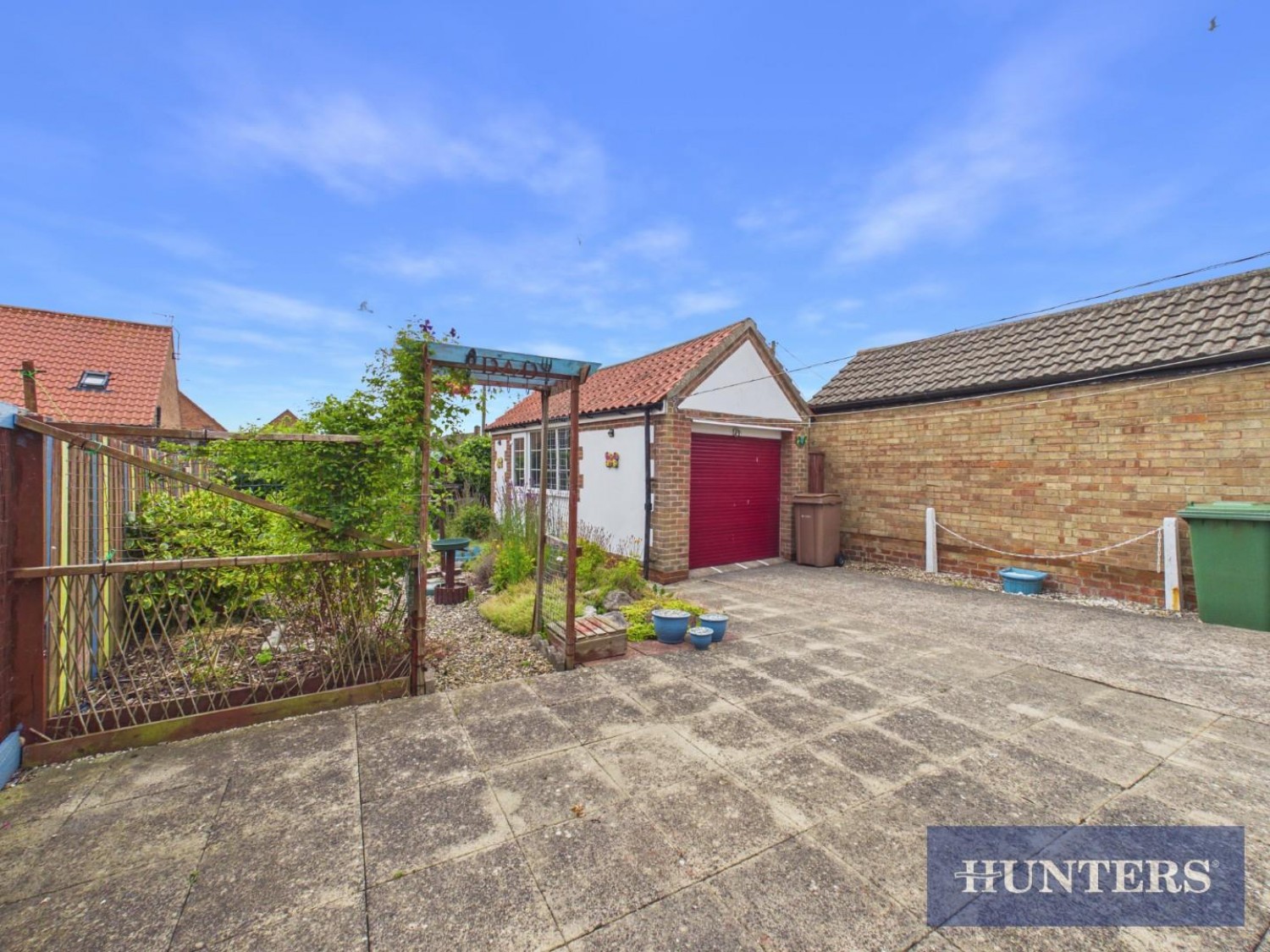 2 bedroom House for sale in Woodcock Road, Flamborough