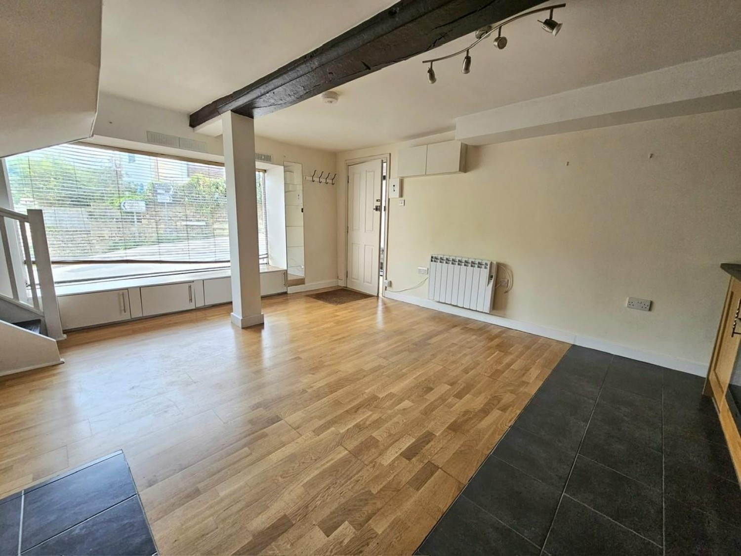 1 bedroom Flat for sale in Church Street, Wotton-Under-Edge