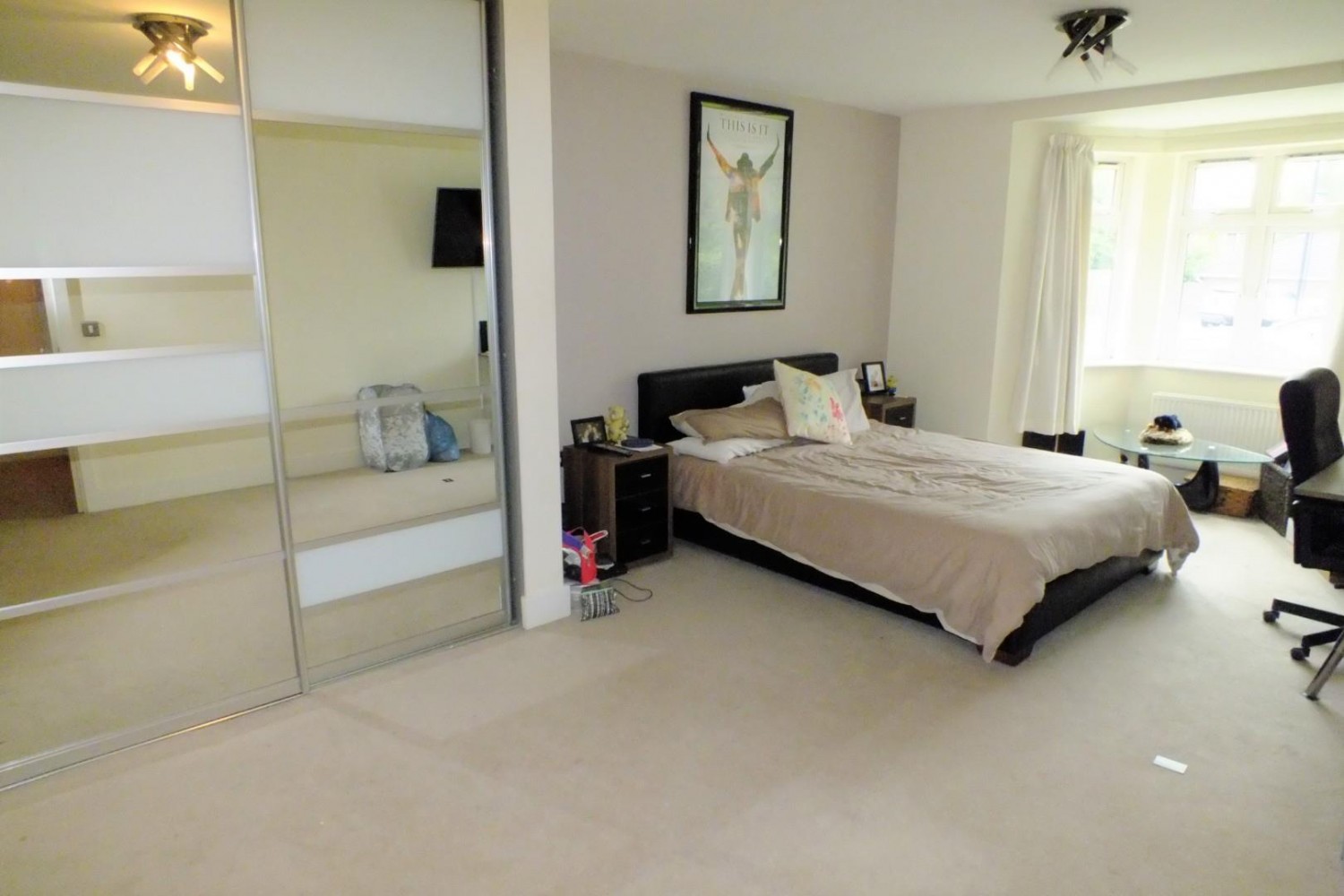 2 bedroom Flat for sale in Wood Moor Court, Sandmoor Avenue, Alwoodley