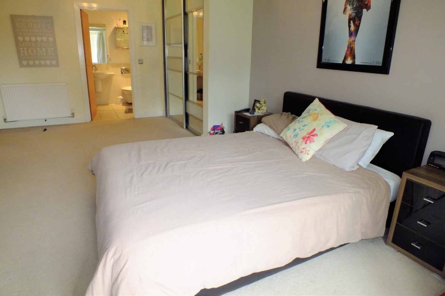 2 bedroom Flat for sale in Wood Moor Court, Sandmoor Avenue, Alwoodley