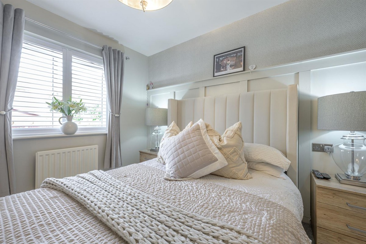 Racemeadow Crescent, Netherton, DY2 0DX