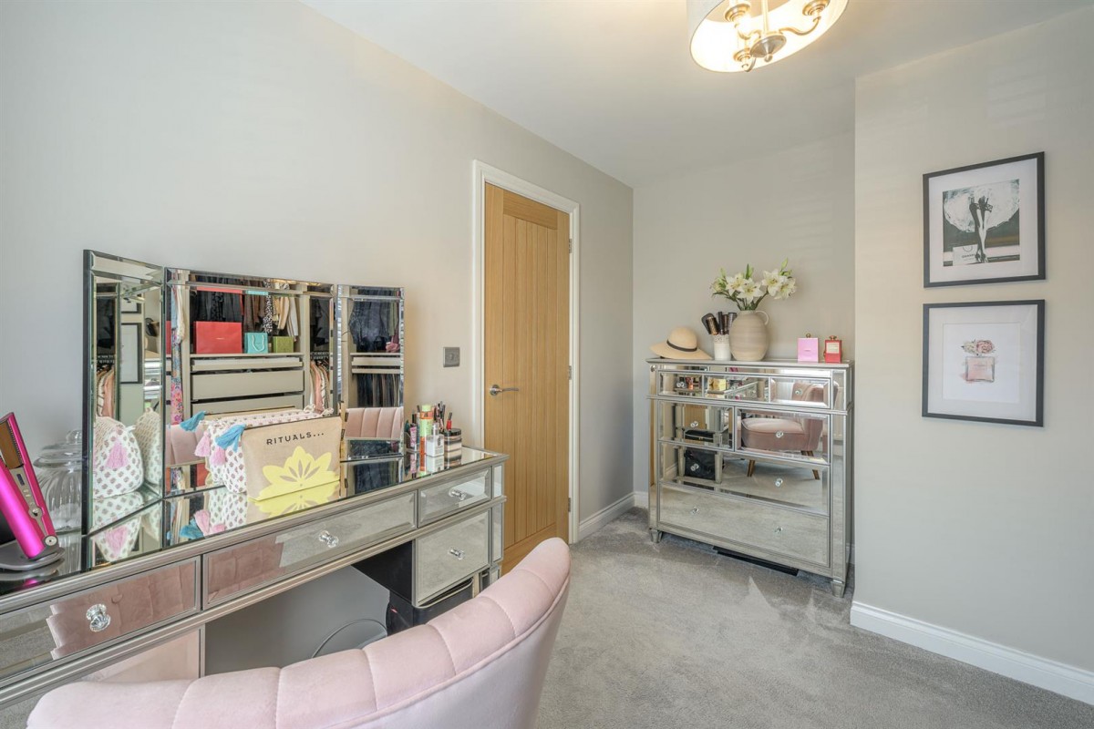 Racemeadow Crescent, Netherton, DY2 0DX