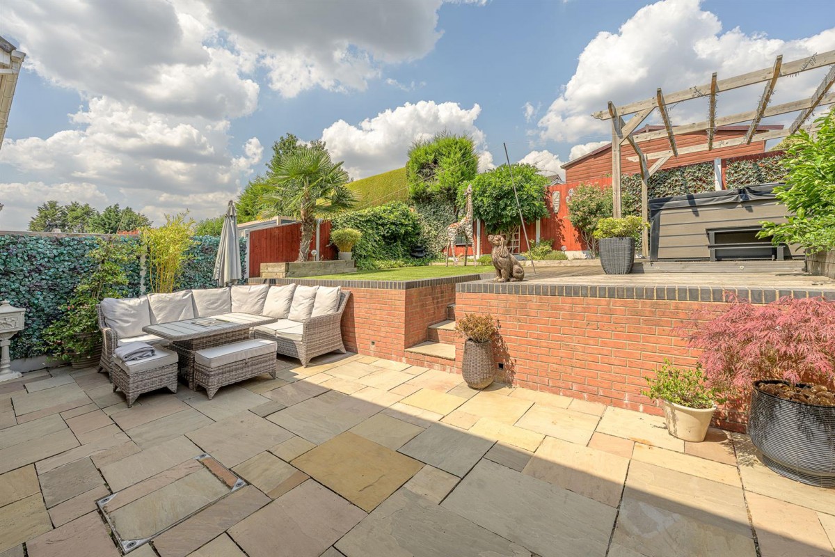 Racemeadow Crescent, Netherton, DY2 0DX