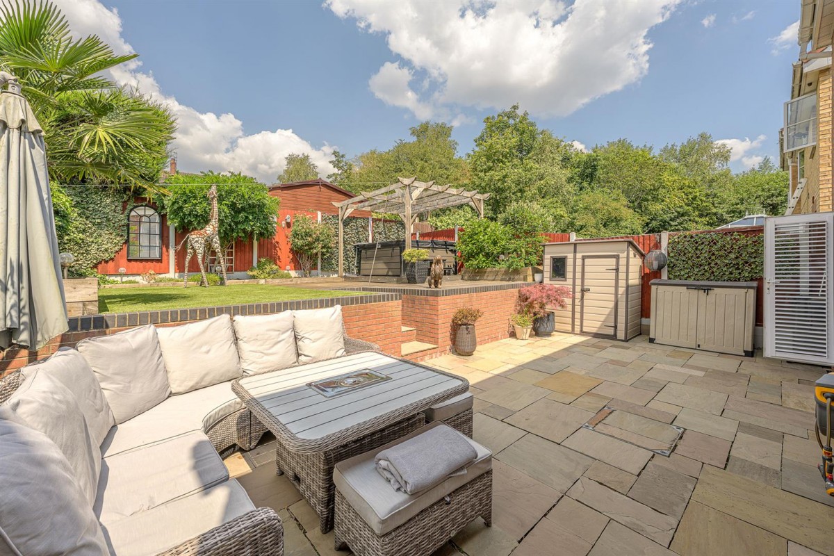 Racemeadow Crescent, Netherton, DY2 0DX