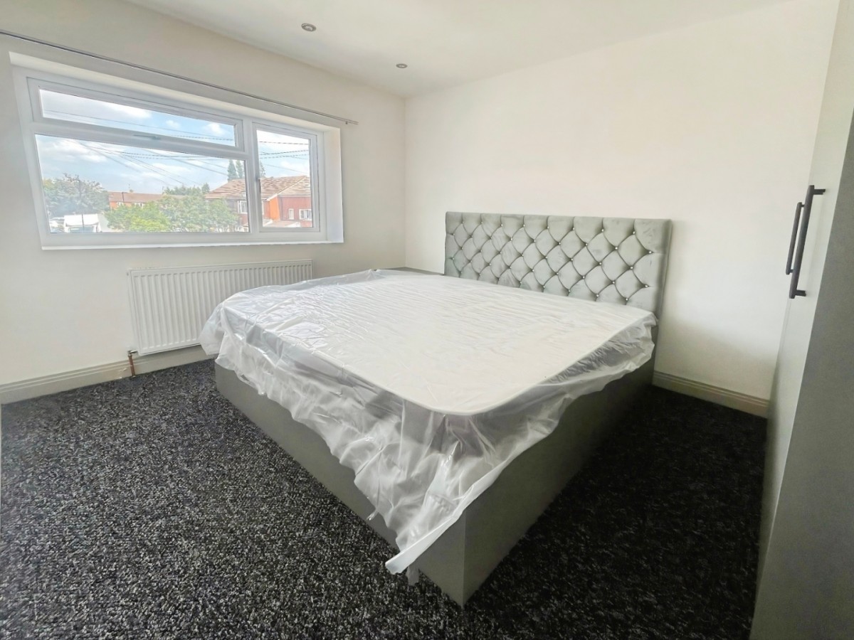 Lela Avenue, Hounslow