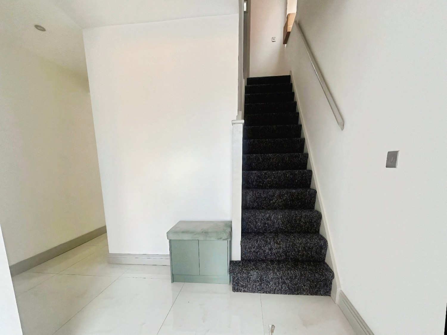 4 bedroom House to let in Lela Avenue, Hounslow