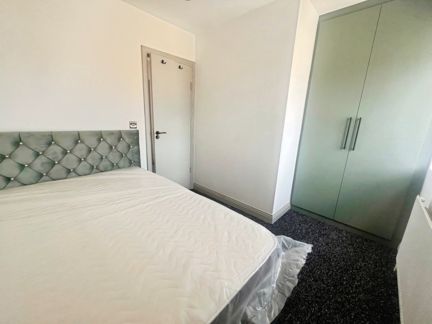 4 bedroom House to let in Lela Avenue, Hounslow