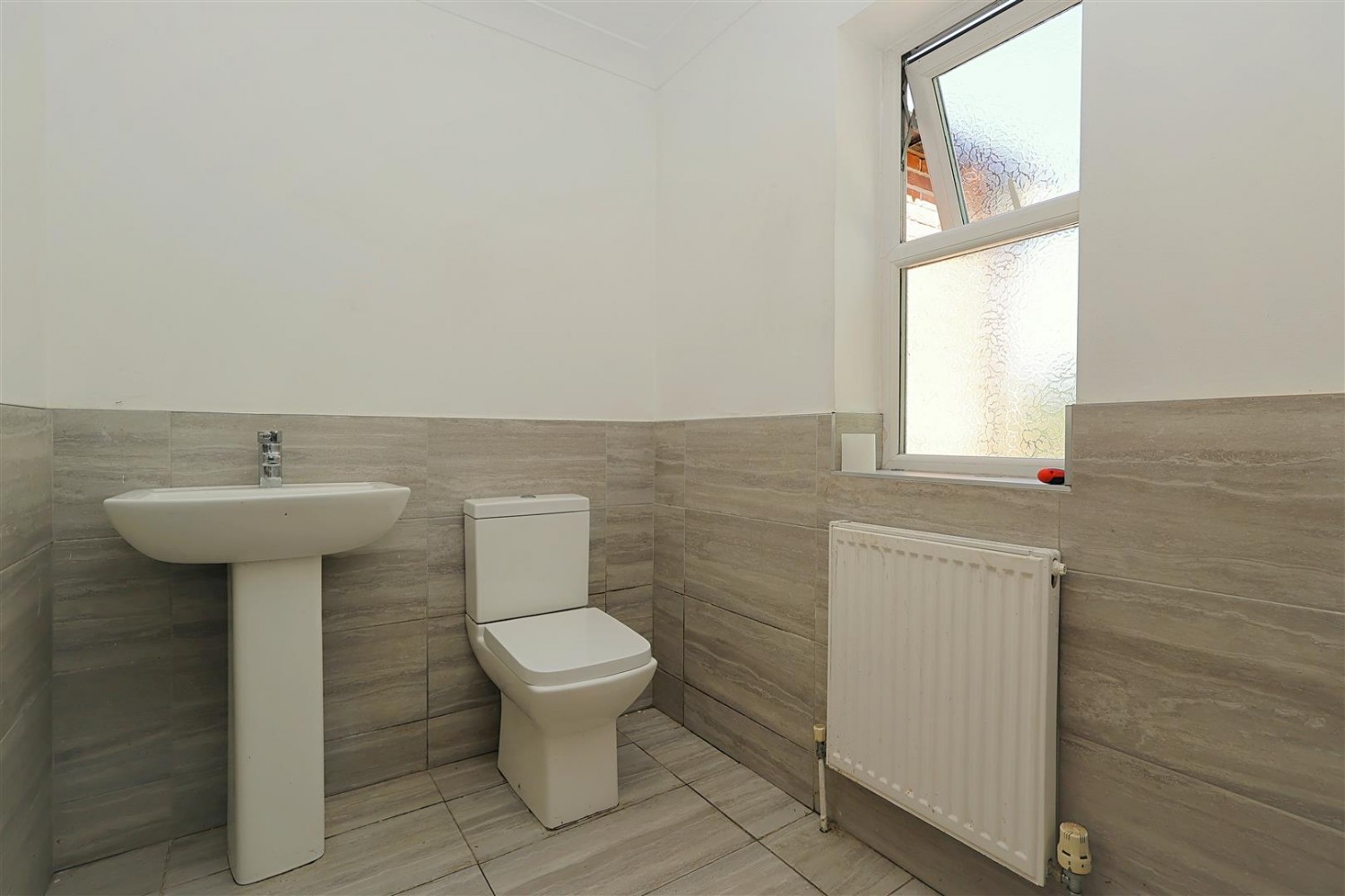 4 bedroom House for sale in Marsh, Pudsey, LS28 7NY