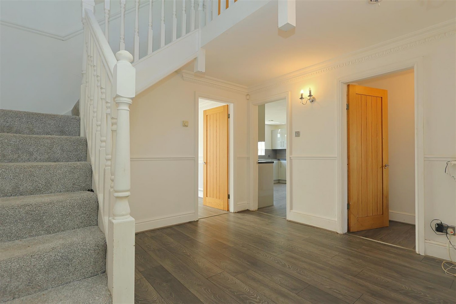 4 bedroom House for sale in Marsh, Pudsey, LS28 7NY