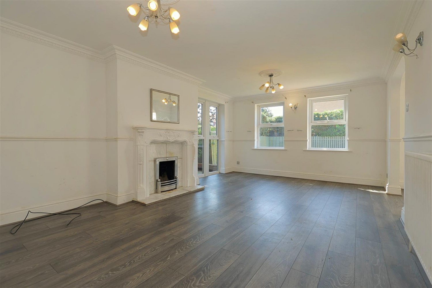 4 bedroom House for sale in Marsh, Pudsey, LS28 7NY
