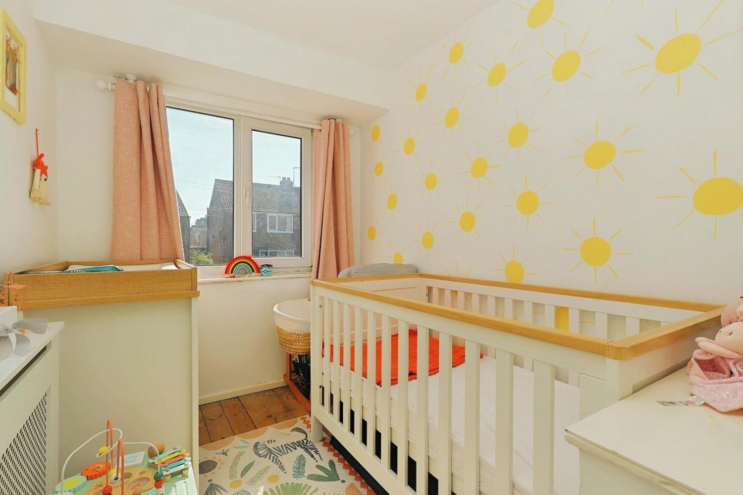 3 bedroom House for sale in Surrey Grove, Pudsey
