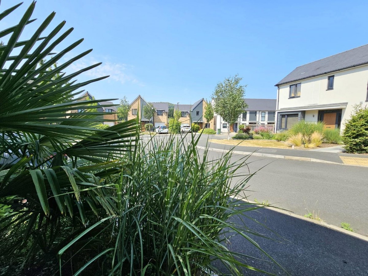 Budding Way, Dursley