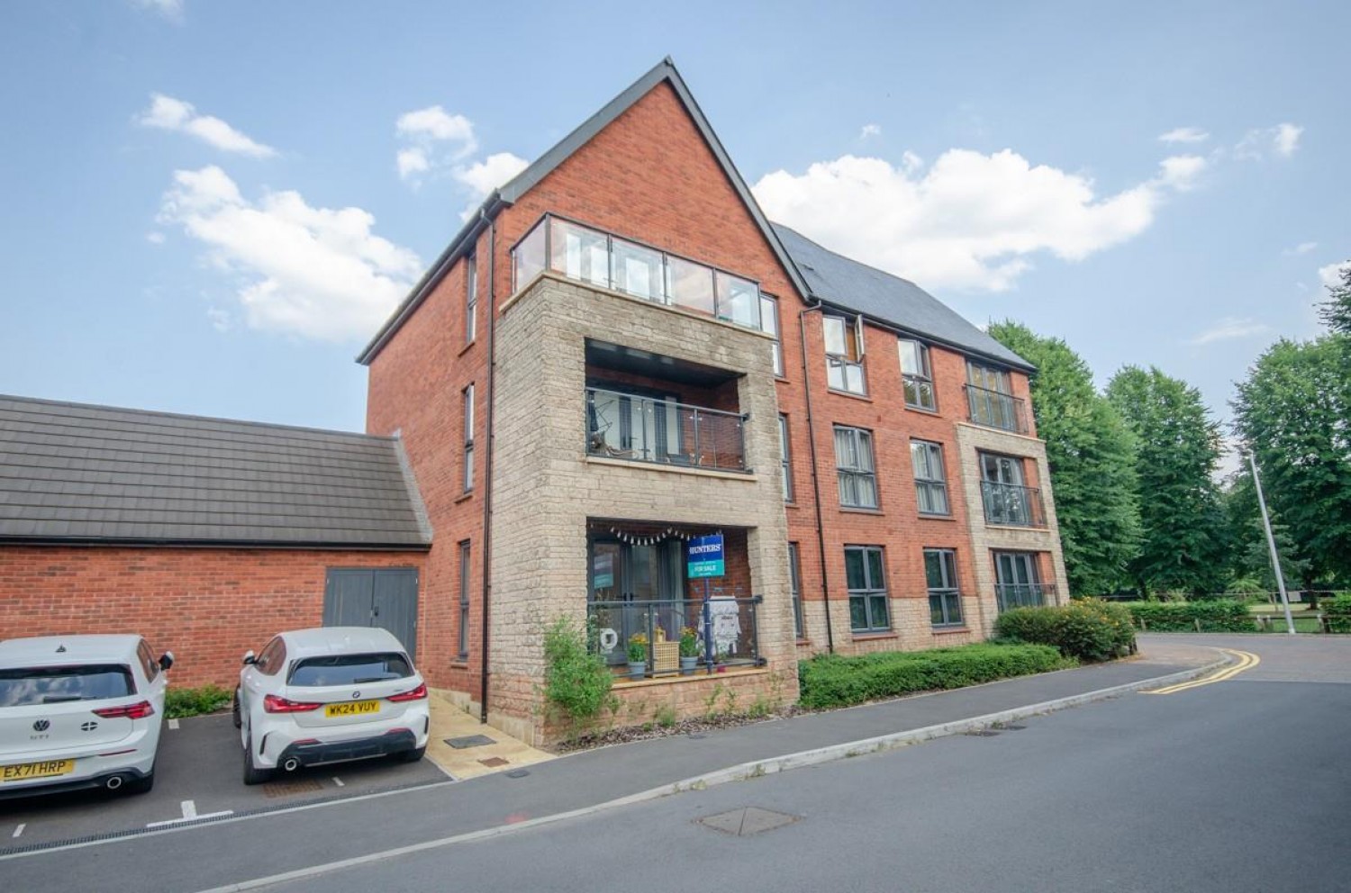 1 bedroom Flat for sale in Jenkins Way, Frenchay, Bristol, BS16 2NS
