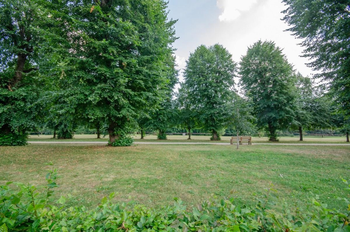 Jenkins Way, Frenchay, Bristol, BS16 2NS