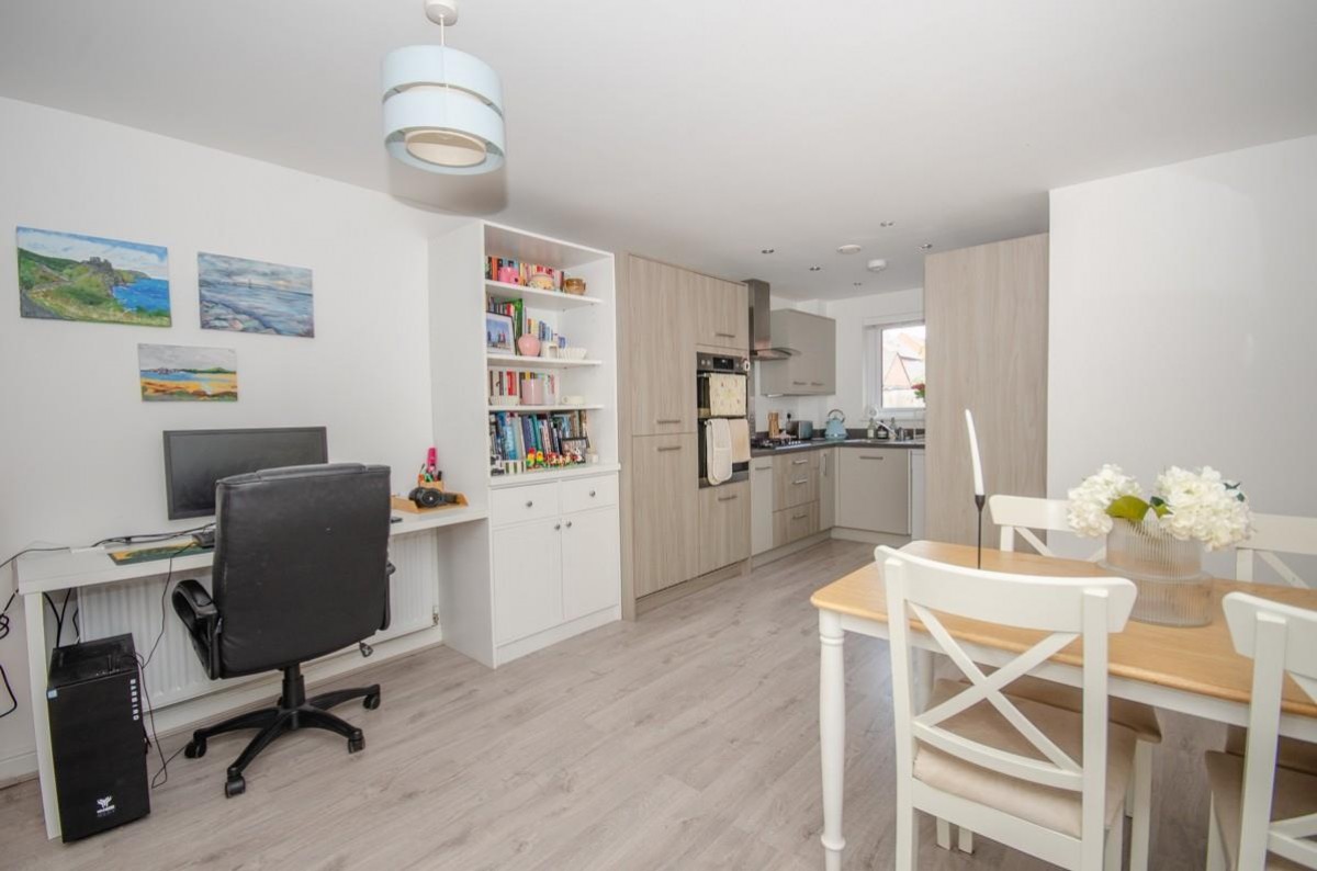 Jenkins Way, Frenchay, Bristol, BS16 2NS