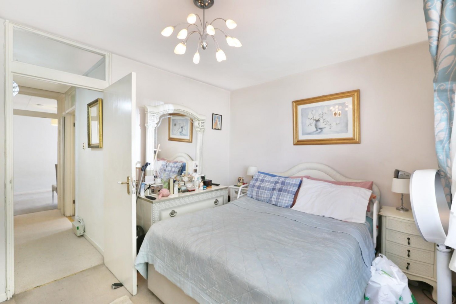2 bedroom Flat for sale in Cedars Road, London