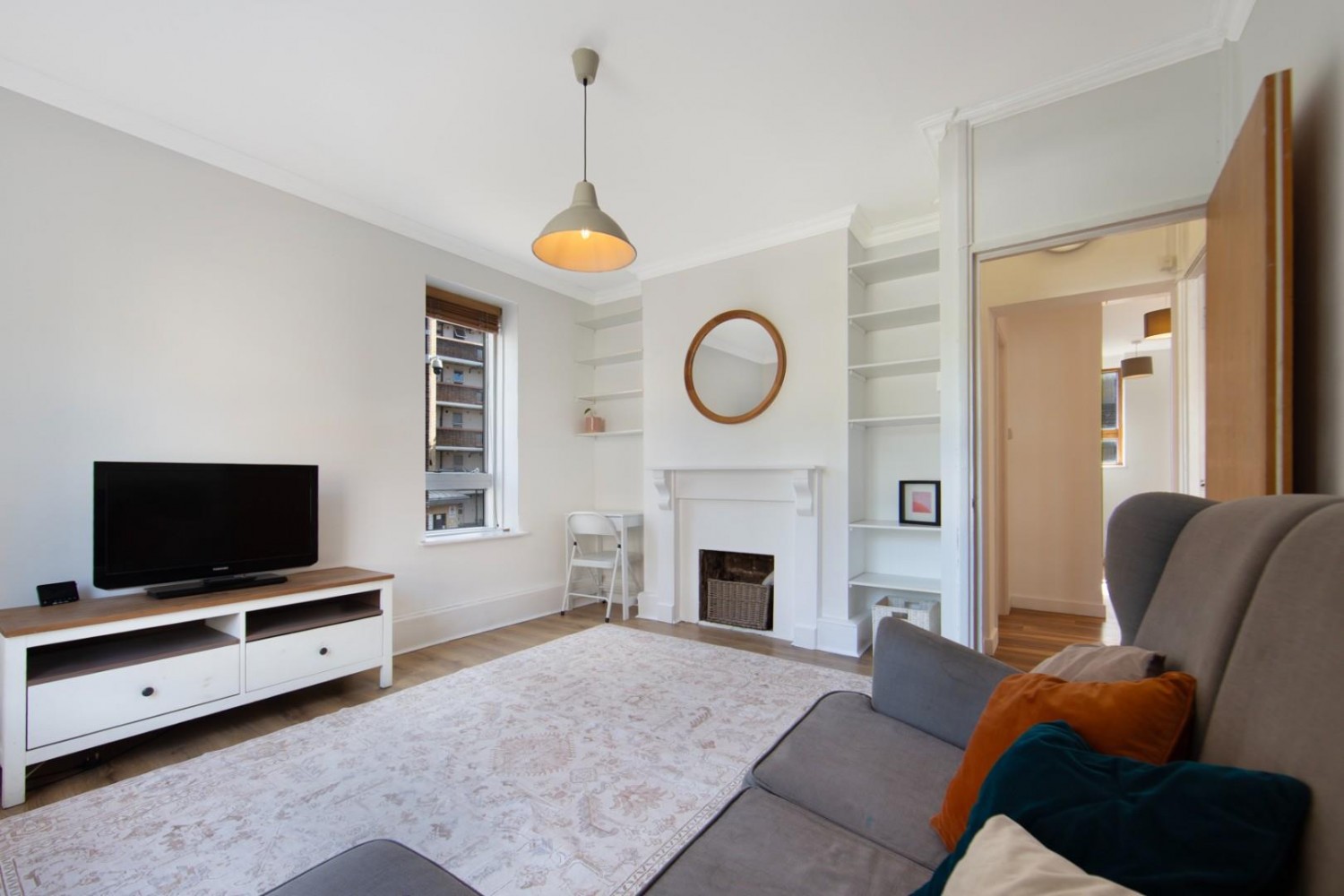 2 bedroom Flat to let in Brandon Street, London
