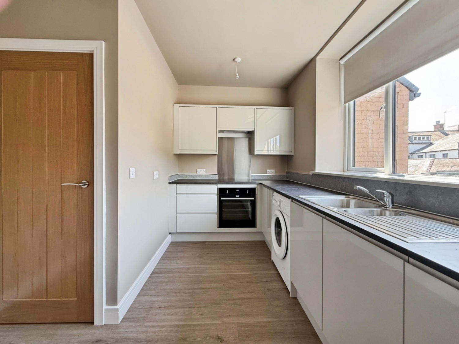 1 bedroom Flat to let in Station Road, Chapeltown, Sheffield